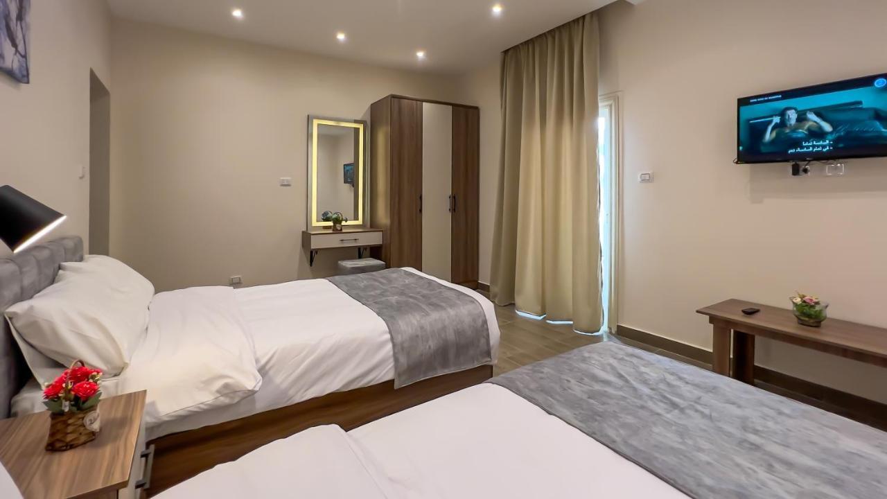 Steps In Pyramids View Hotel Kafrat al Jabal Exterior photo