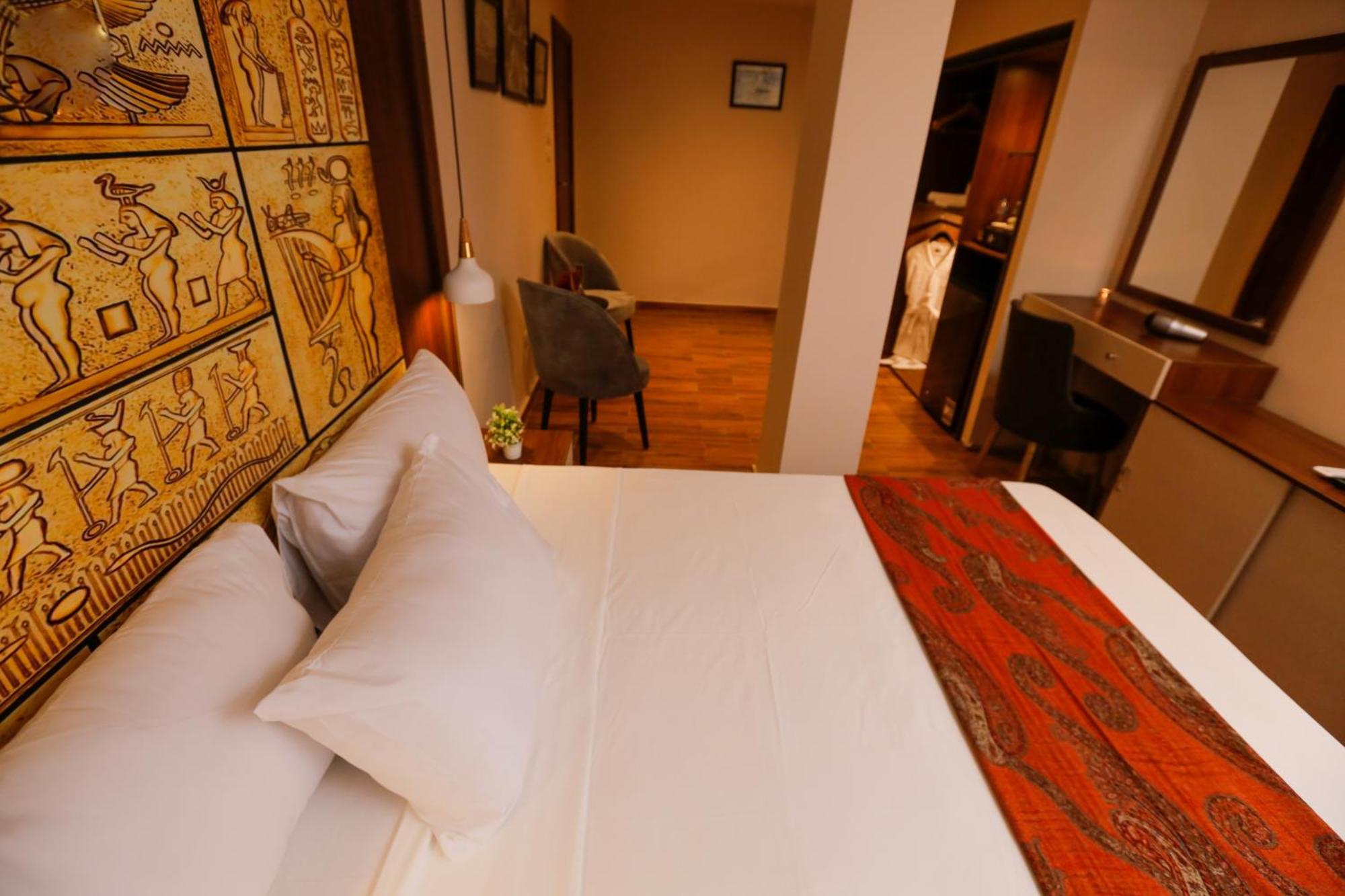 Steps In Pyramids View Hotel Kafrat al Jabal Exterior photo